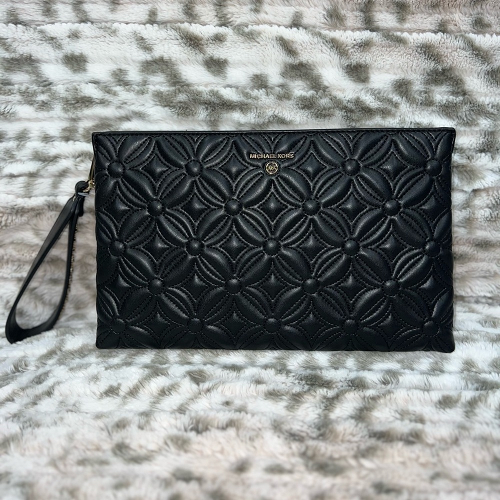 Michael Kors Wristlet Wallet